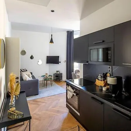 Apartament Elegant T2 Renove 4 Pers, Centre Nice, Climatise *