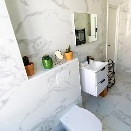 Elegant T2 Renove 4 Pers, Centre Nice, Climatise Apartament *