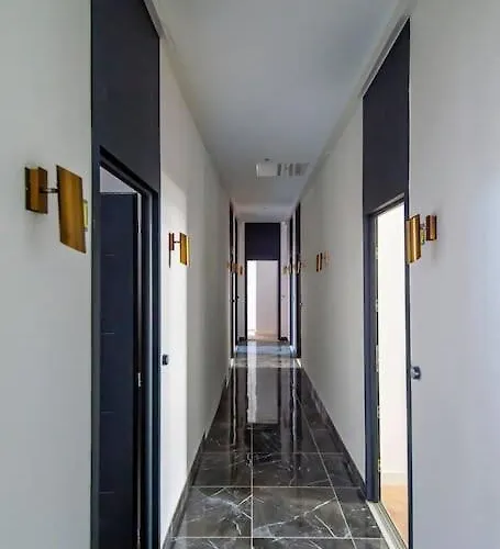Elegant T2 Renove 4 Pers, Centre Nice, Climatise