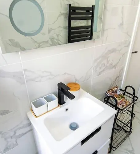 Elegant T2 Renove 4 Pers, Centre Nice, Climatise Appartement *
