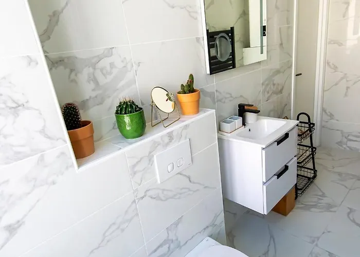 Elegant T2 Renove 4 Pers, Centre Nice, Climatise Appartement *